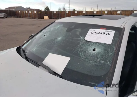 2025 BMW 330I xDrive from USA, damaged, VIN 3MW89CW04S8F32942